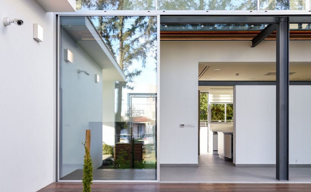 Bonded vs Beaded Glazing