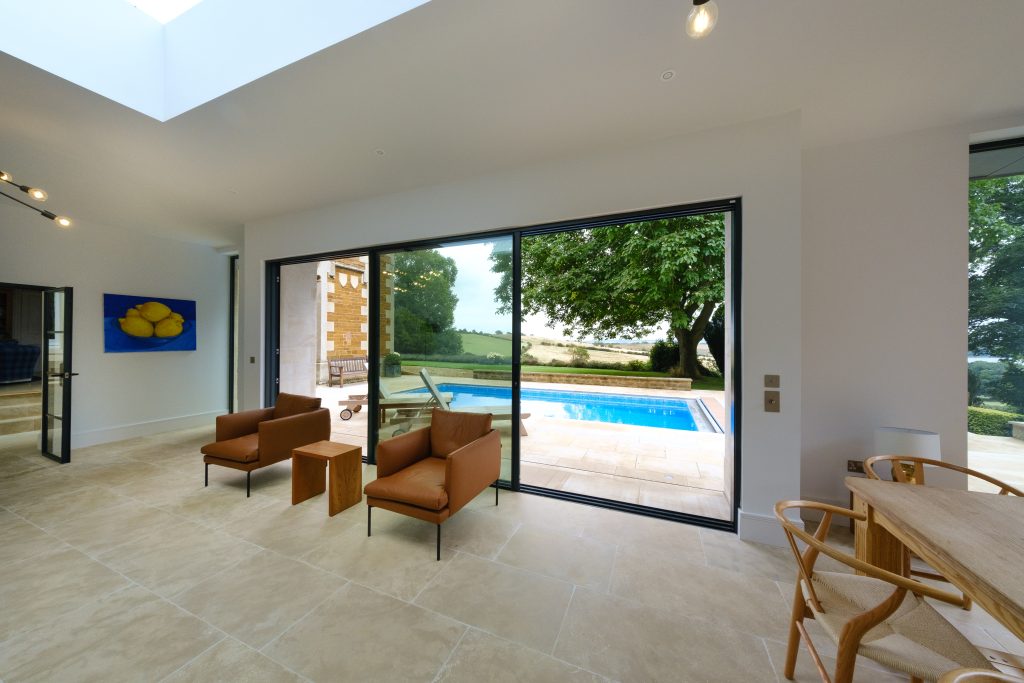 views through sliding glass terrace doors - Dry House - Sieger Systems